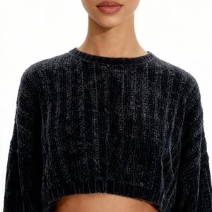 Women's Black Crew Neck Sweater